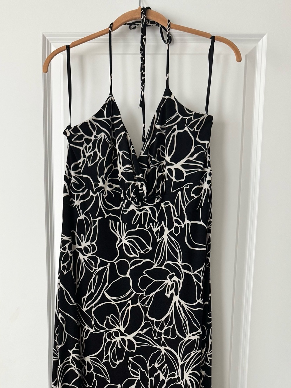 White House Black Market Black & White Floral Maxi Dress